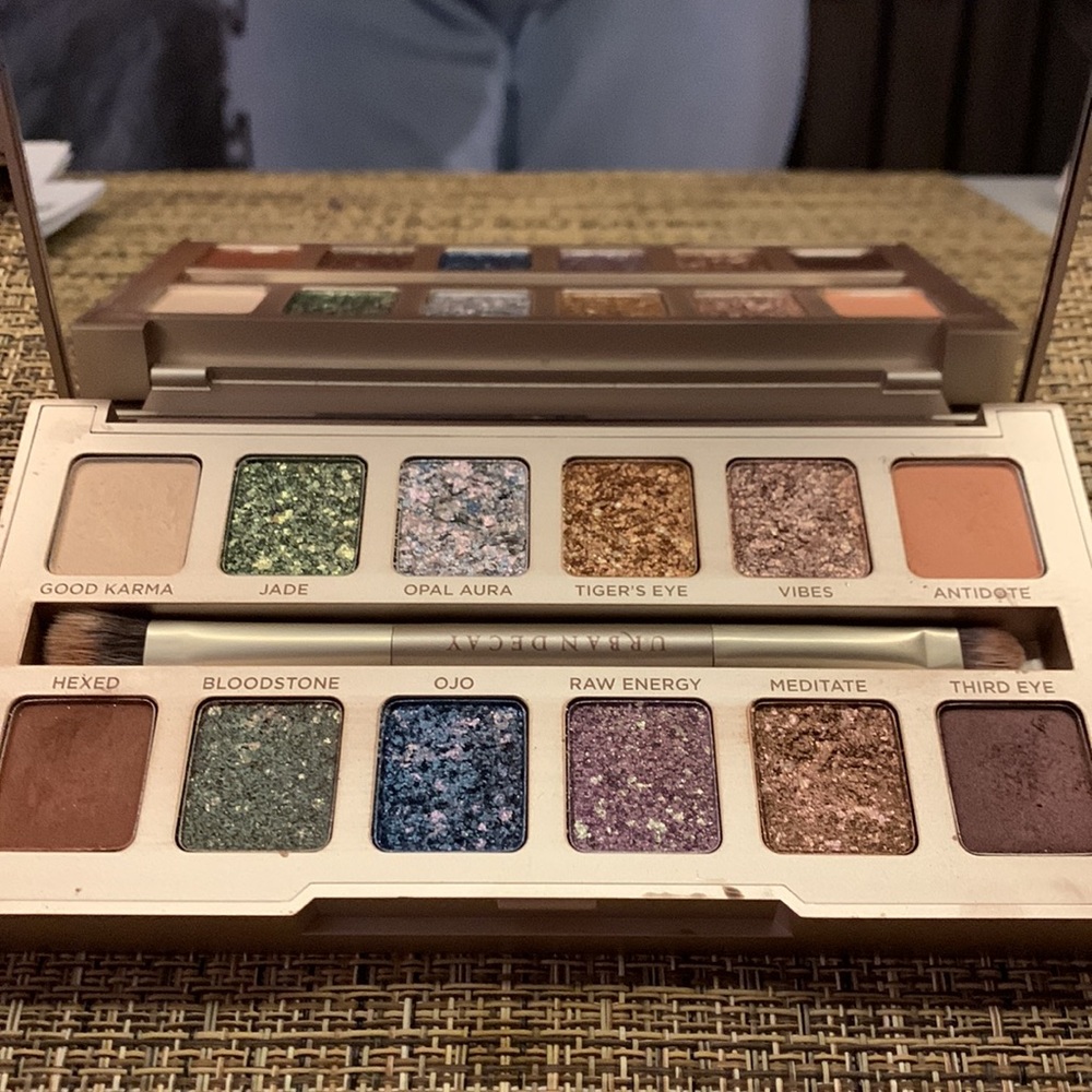 ❌Urban decay stoned vibes eyeshadow pallet